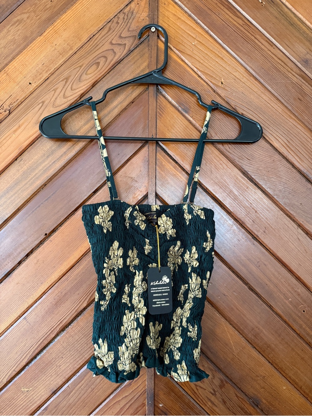 Kahulale’a Women’s Emerald & Gold Naupaka Smocked Crop Top